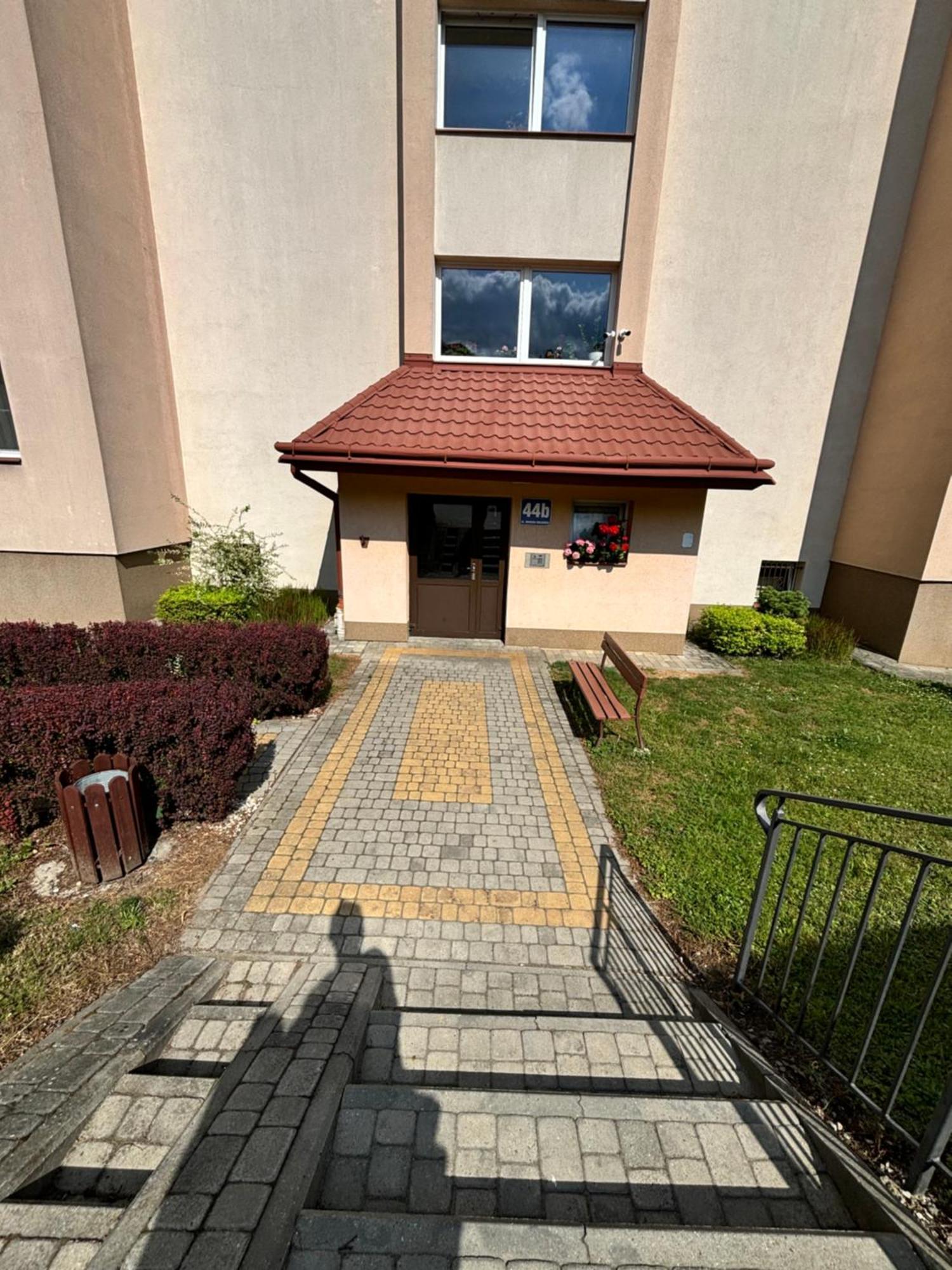 Apartament Alexa Zasanie Przemyśl Eksteriør billede